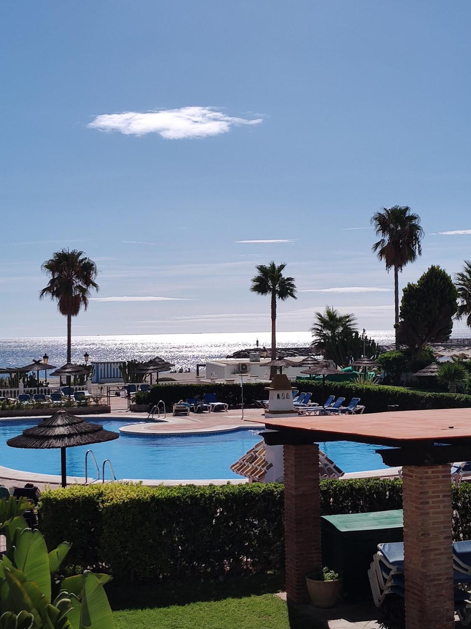 Duquesa 5210 Beach Side Paradise Castillo de Sabinillas Екстер'єр фото