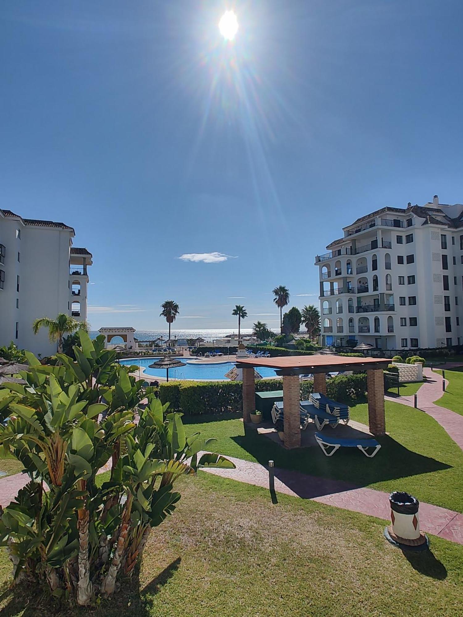 Duquesa 5210 Beach Side Paradise Castillo de Sabinillas Екстер'єр фото