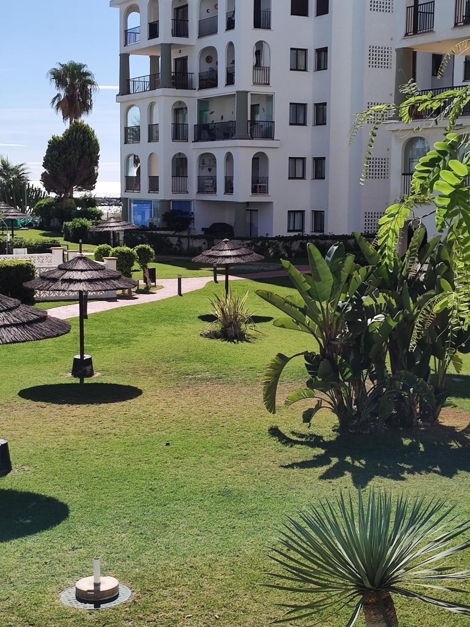 Duquesa 5210 Beach Side Paradise Castillo de Sabinillas Екстер'єр фото